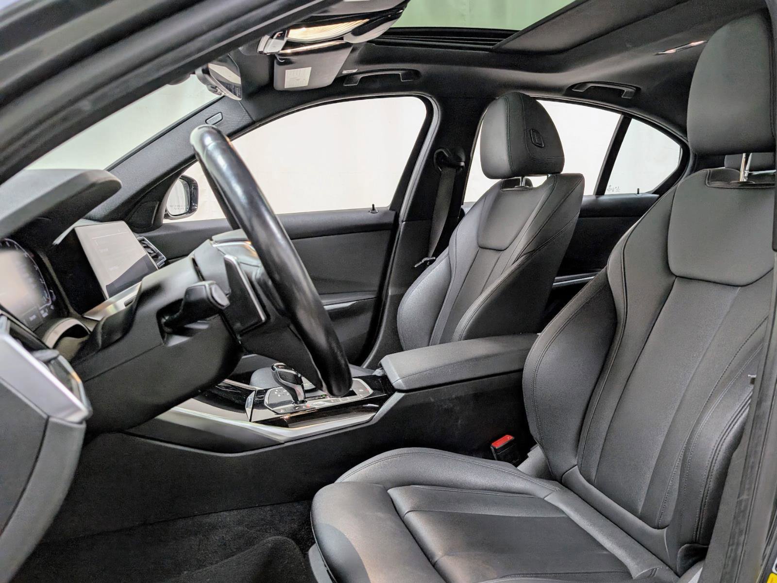 Used 2019 BMW 330i xDrive Sedan w/ Convenience Package image 14