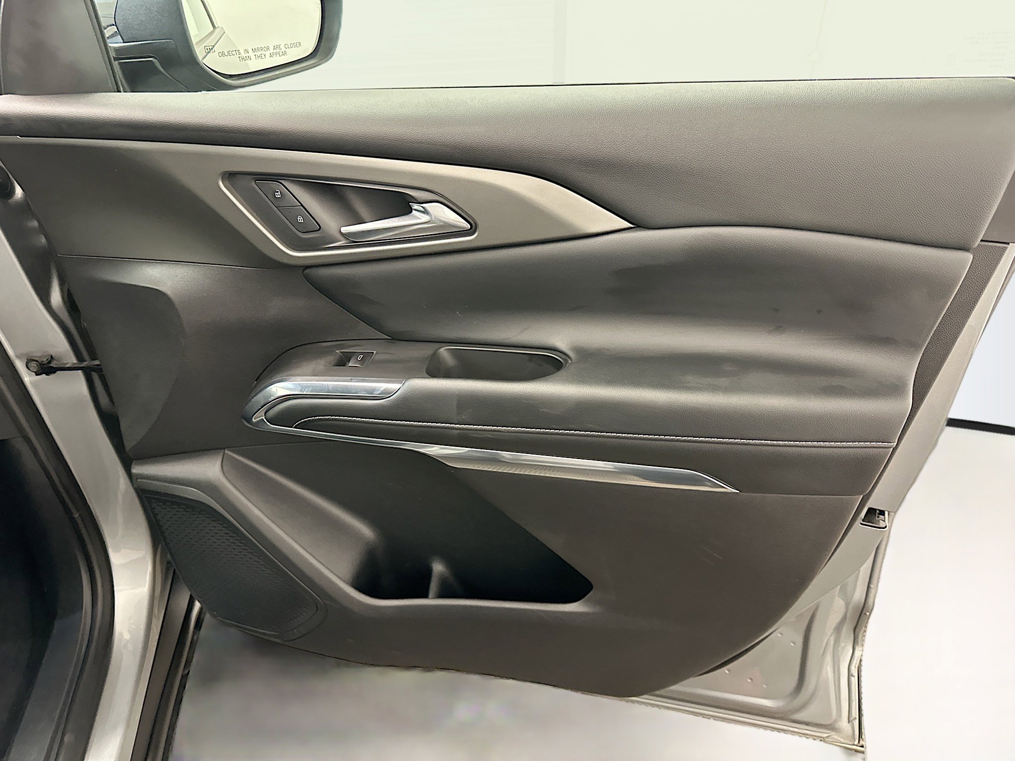 Used 2025 Chevrolet Traverse LT image 35