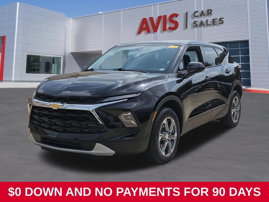 Used 2025 Chevrolet Blazer LT FWD image 1