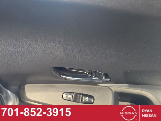 Certified 2024 Nissan Kicks SR w/ SR Premium Package image 38