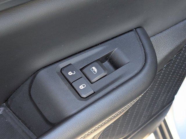 Used 2024 Jeep Grand Cherokee L Laredo image 18