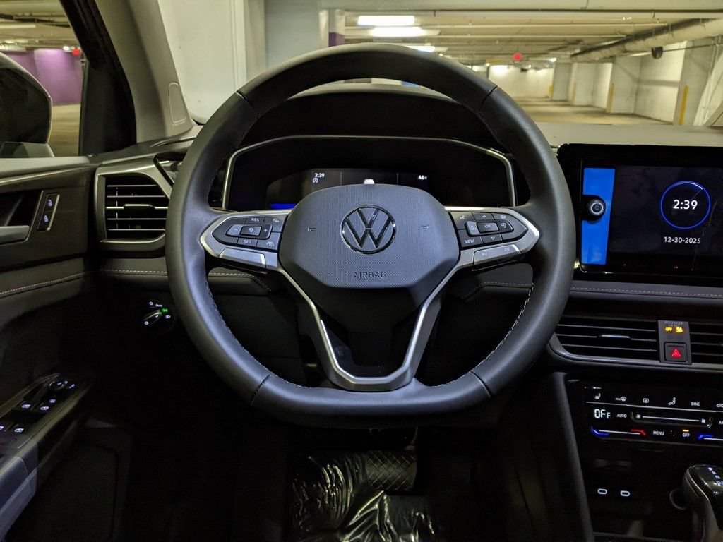 New 2026 Volkswagen Taos SE FWD image 14