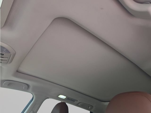 Certified 2022 Subaru Ascent Touring AWD/4WD image 17