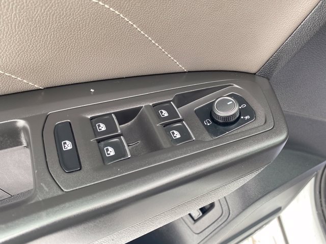 Used 2023 Volkswagen Atlas SEL Premium AWD/4WD image 16
