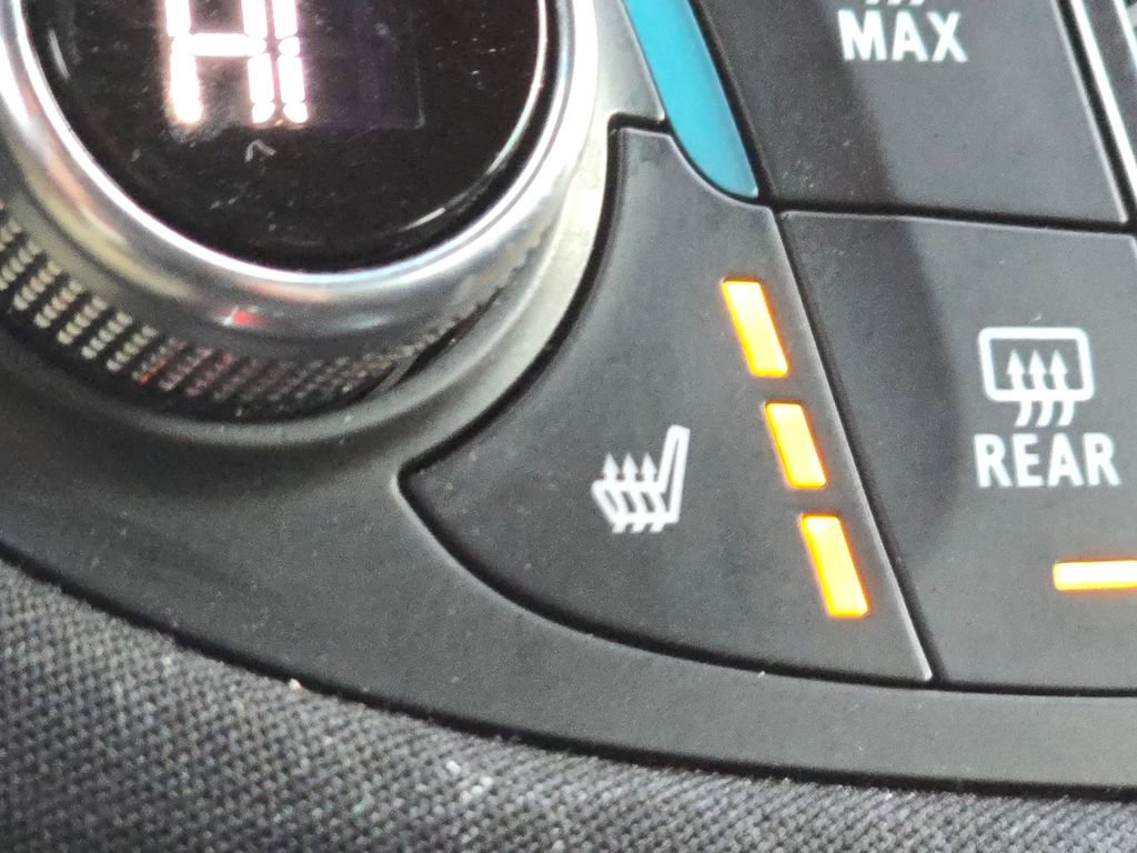 Used 2023 Chevrolet Malibu LT image 4