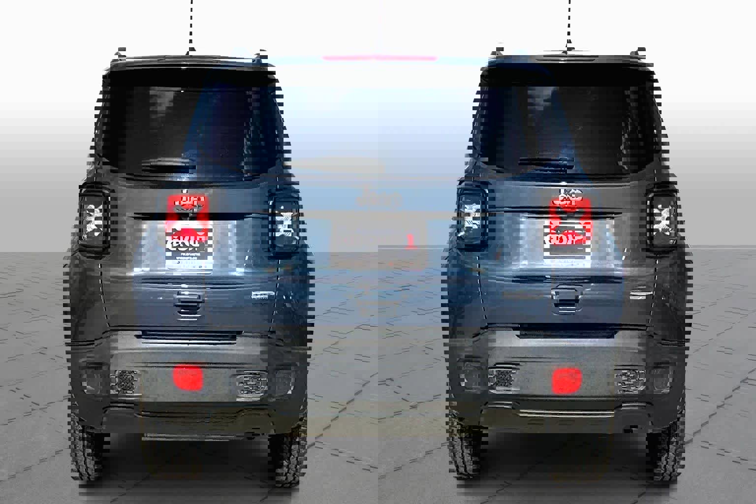 Used 2021 Jeep Renegade Latitude image 4