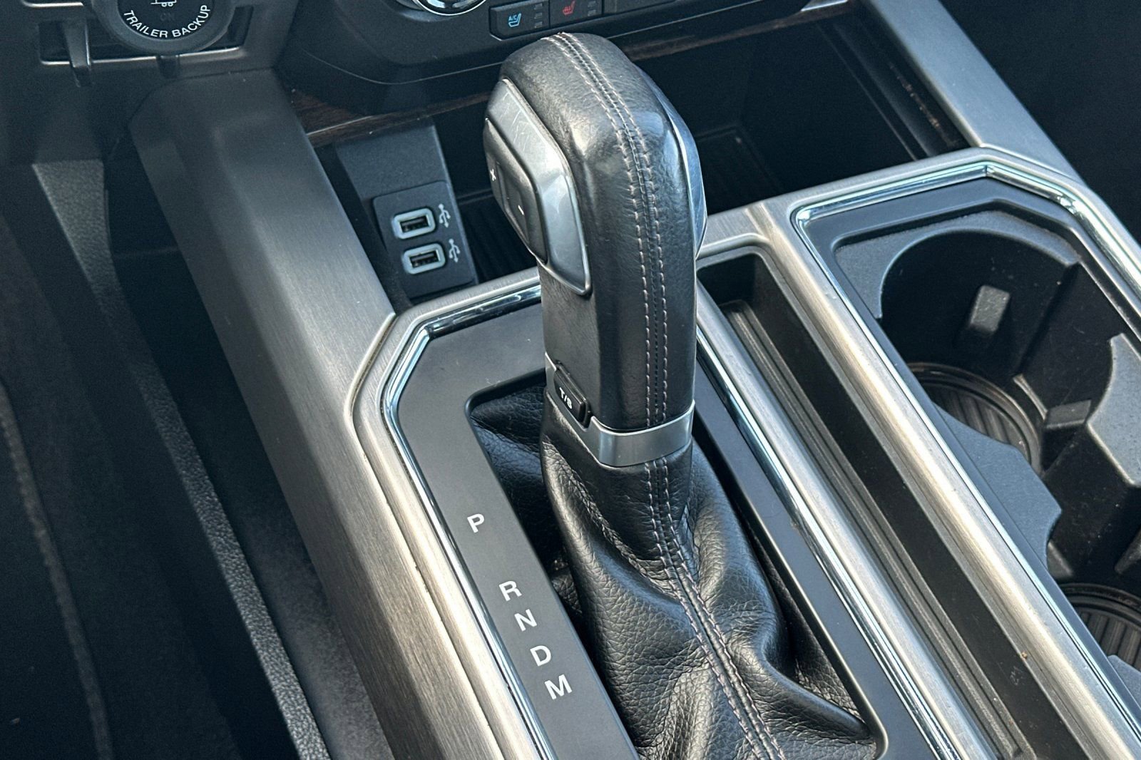 Used 2017 Ford F150 Platinum w/ Equipment Group 701A Luxury AWD/4WD image 23