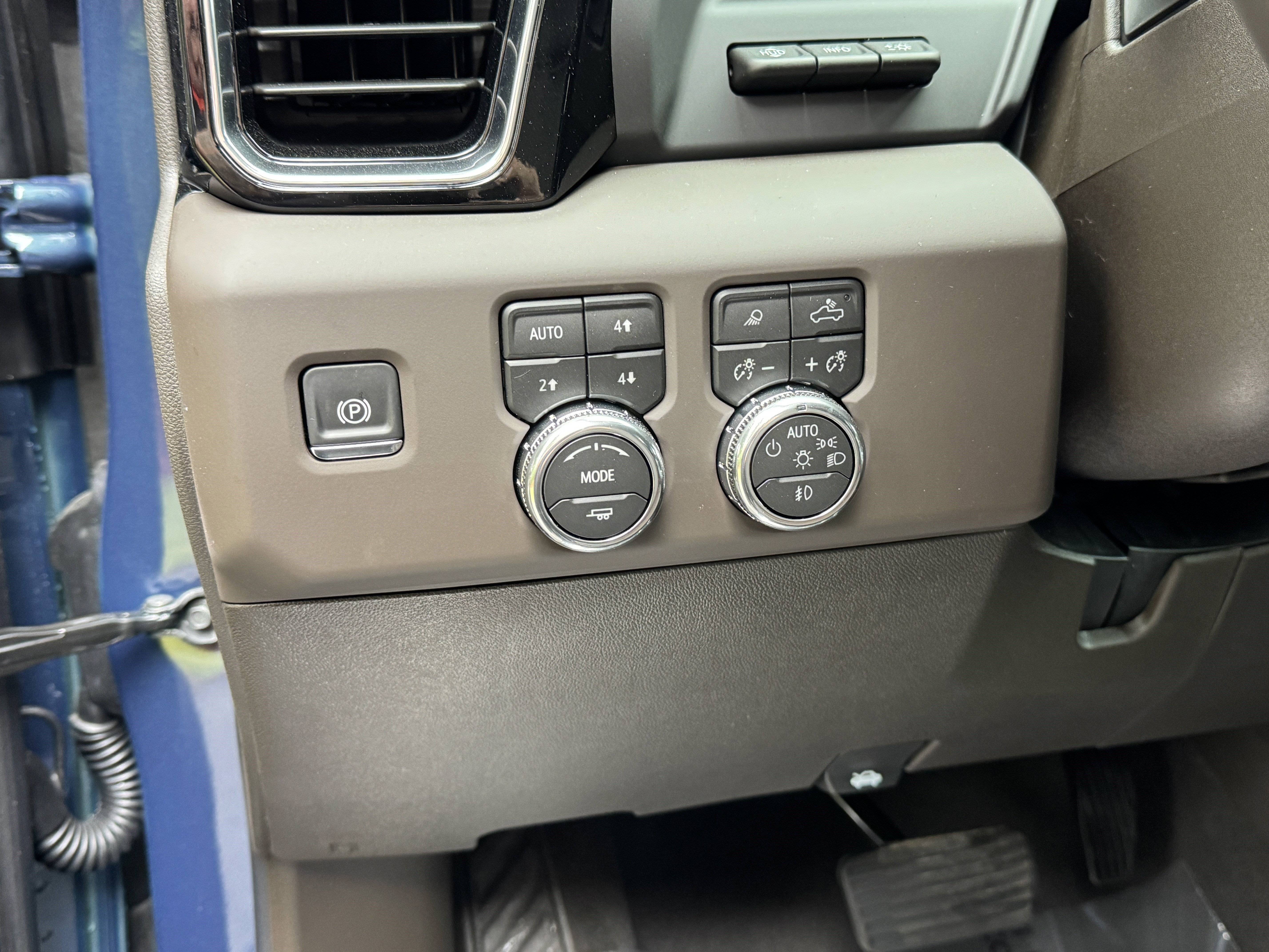 New 2026 GMC Sierra 2500 Denali w/ Denali Reserve Package image 20