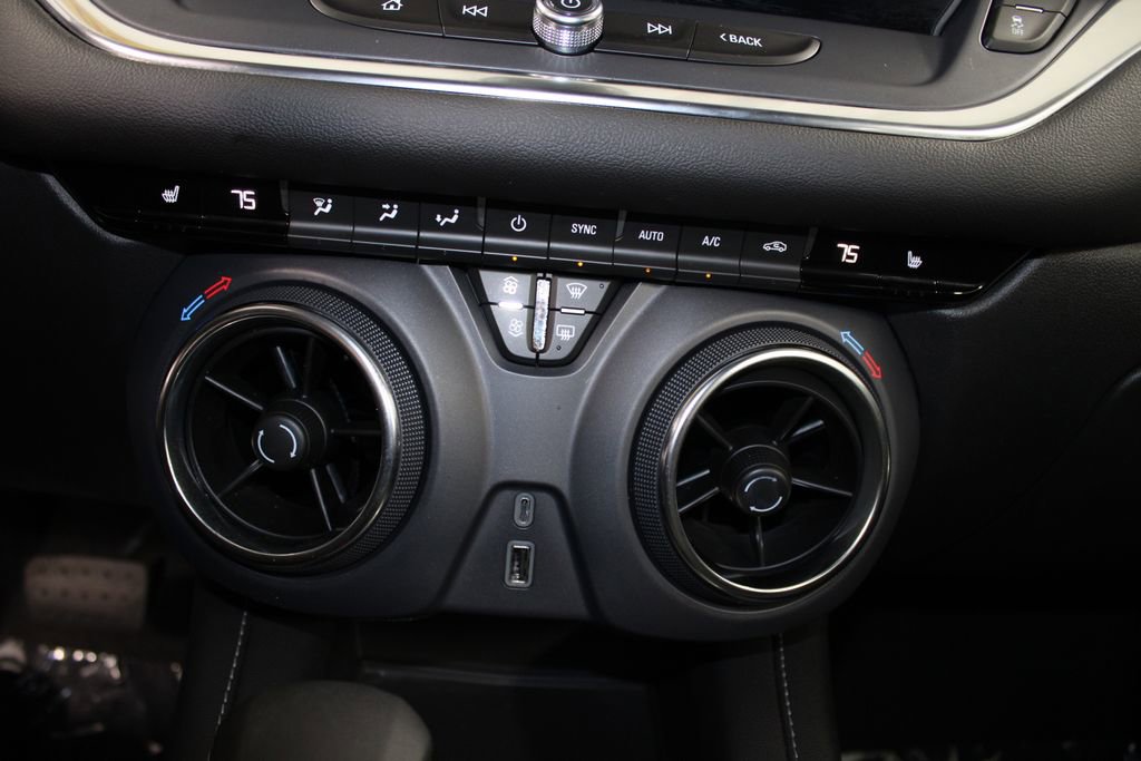 Used 2025 Chevrolet Blazer LT image 45