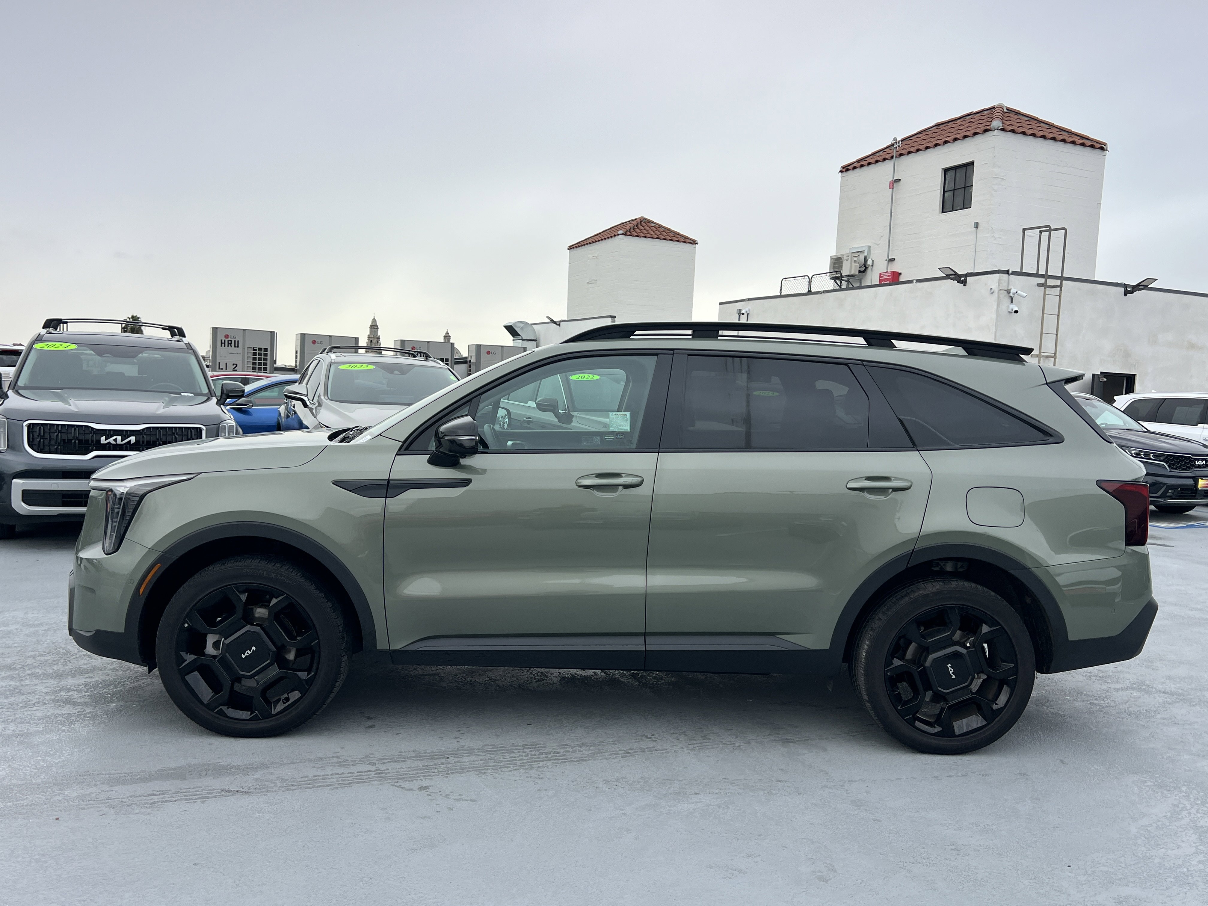 Certified 2024 Kia Sorento SX image 3