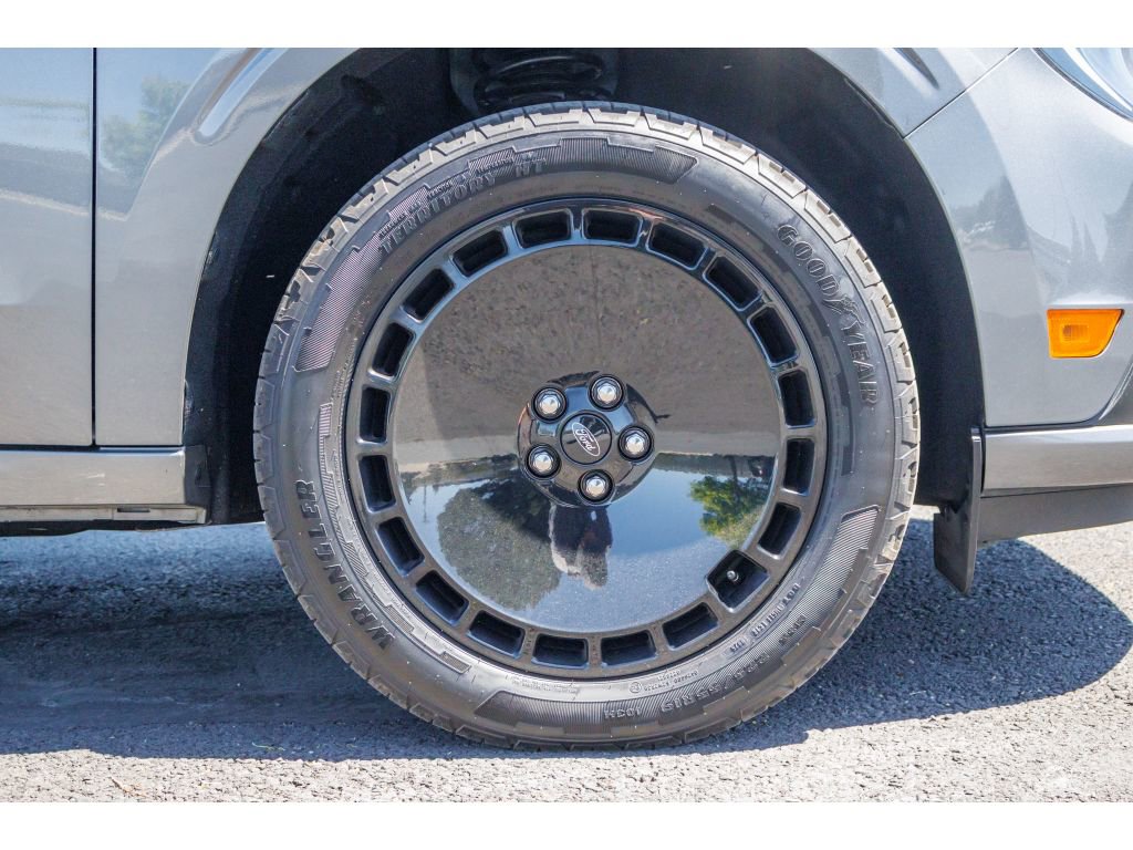 Used 2025 Ford Maverick Lobo AWD/4WD image 9
