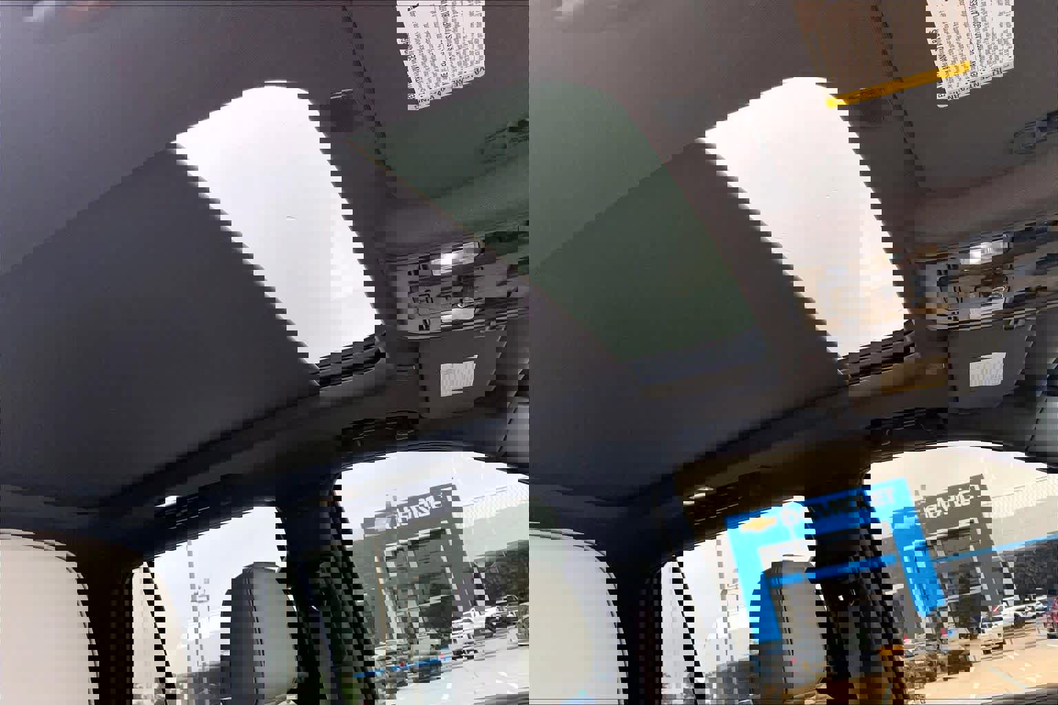 Used 2022 GMC Yukon SLT w/ SLT Premium Package image 27