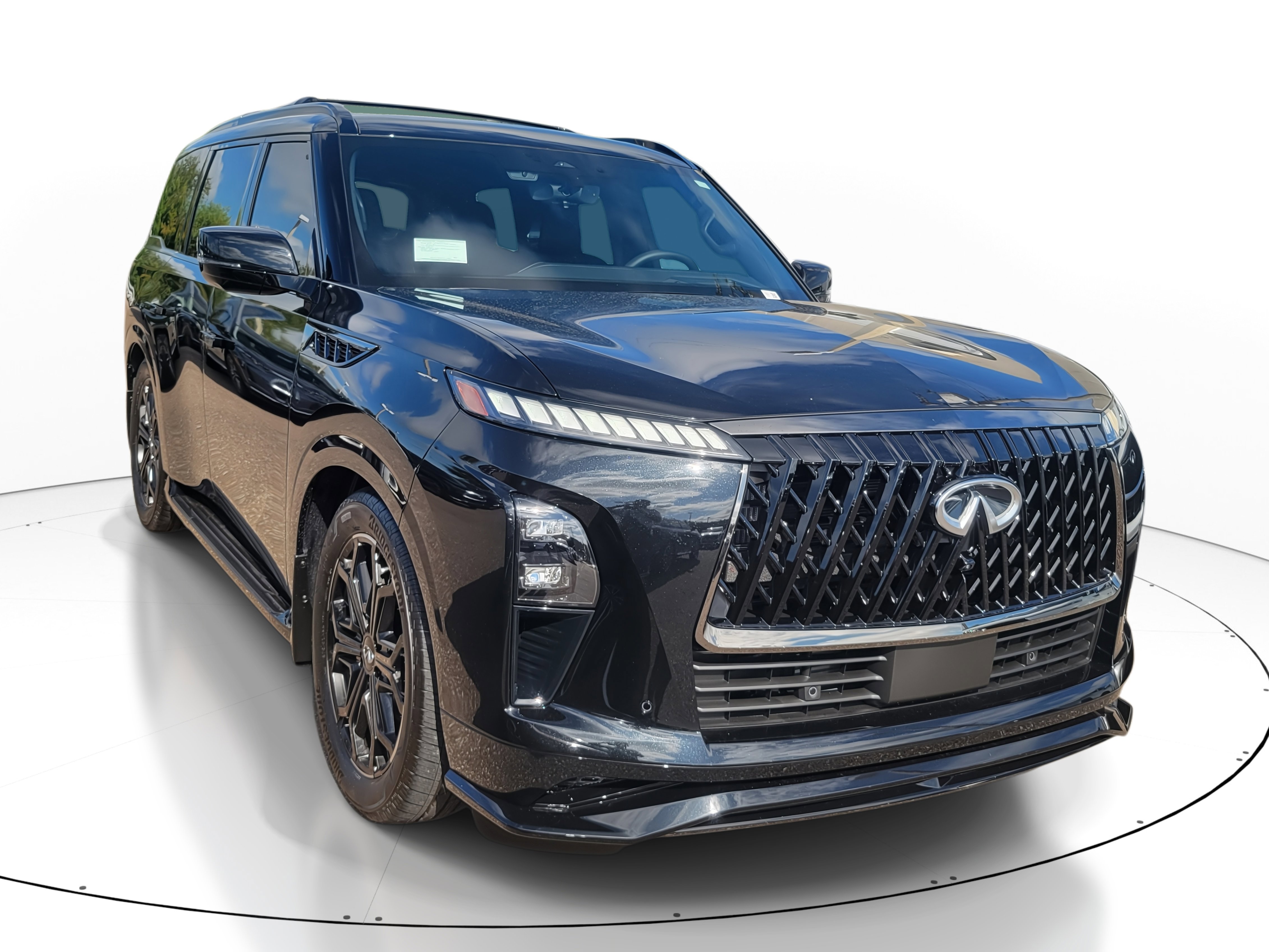 New 2026 INFINITI QX80 4WD image 2