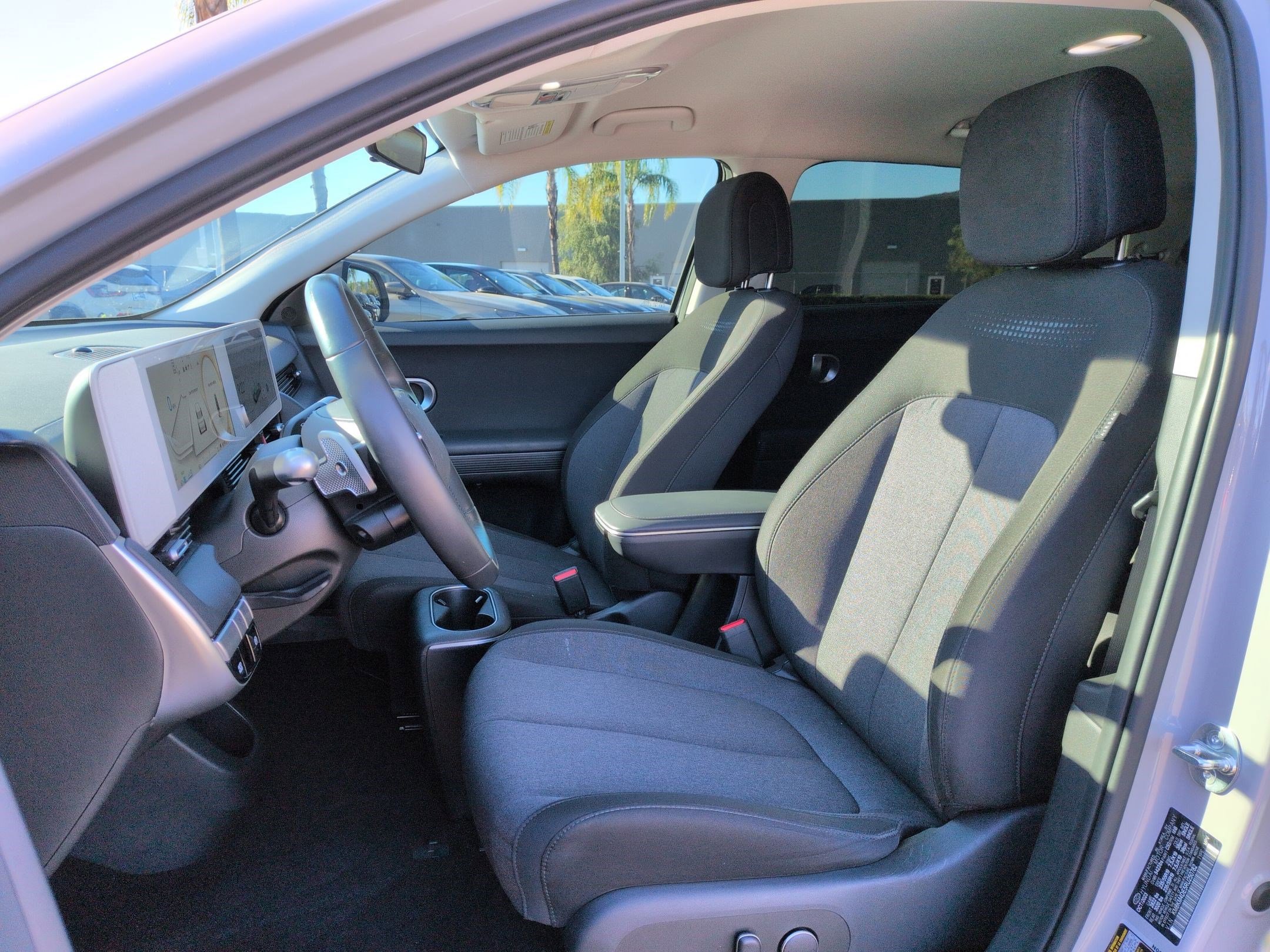 Used 2024 Hyundai Ioniq 5 SE image 16