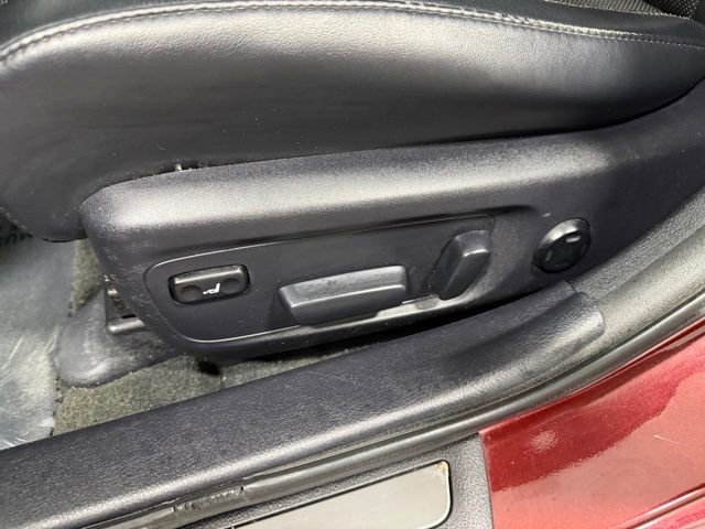 Used 2013 Toyota Avalon Limited FWD image 23