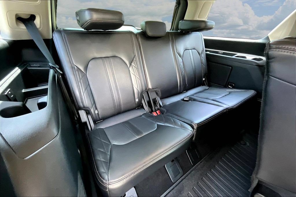 Certified 2019 Ford Expedition Platinum RWD image 28