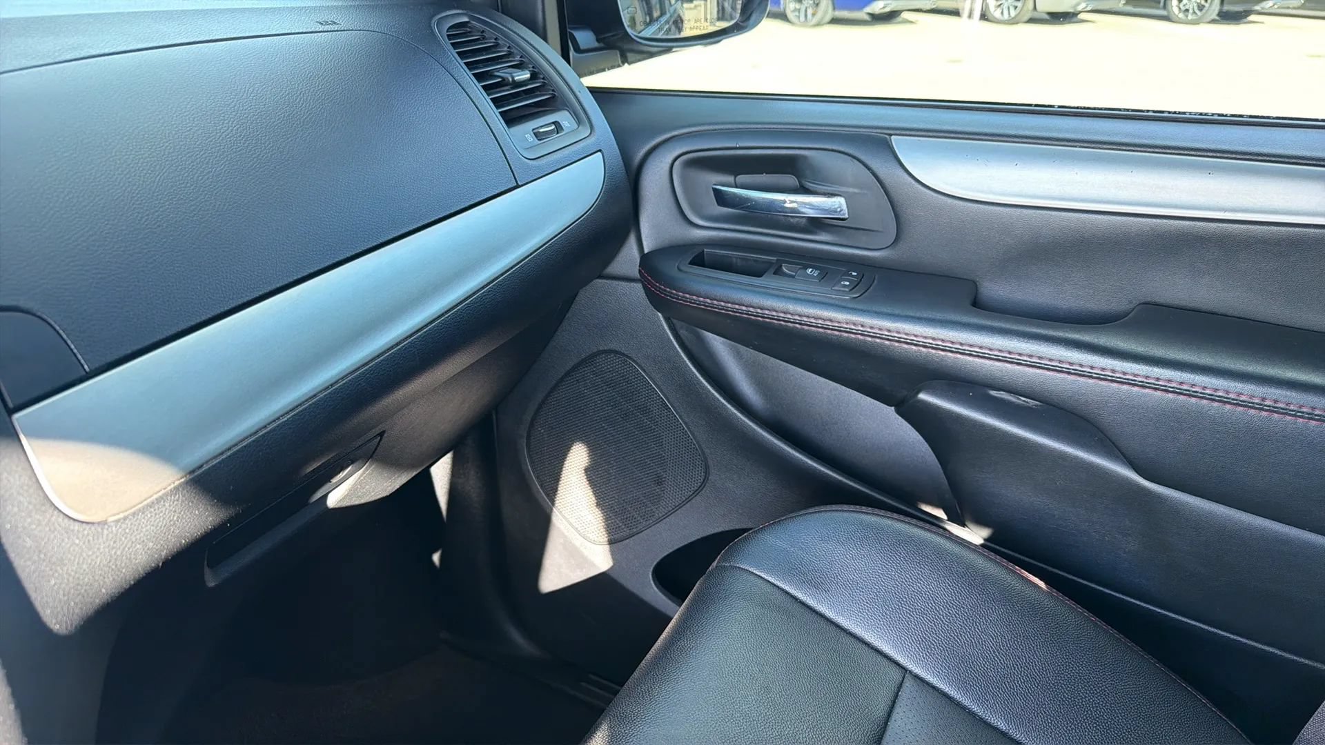 Used 2020 Dodge Grand Caravan GT FWD image 94