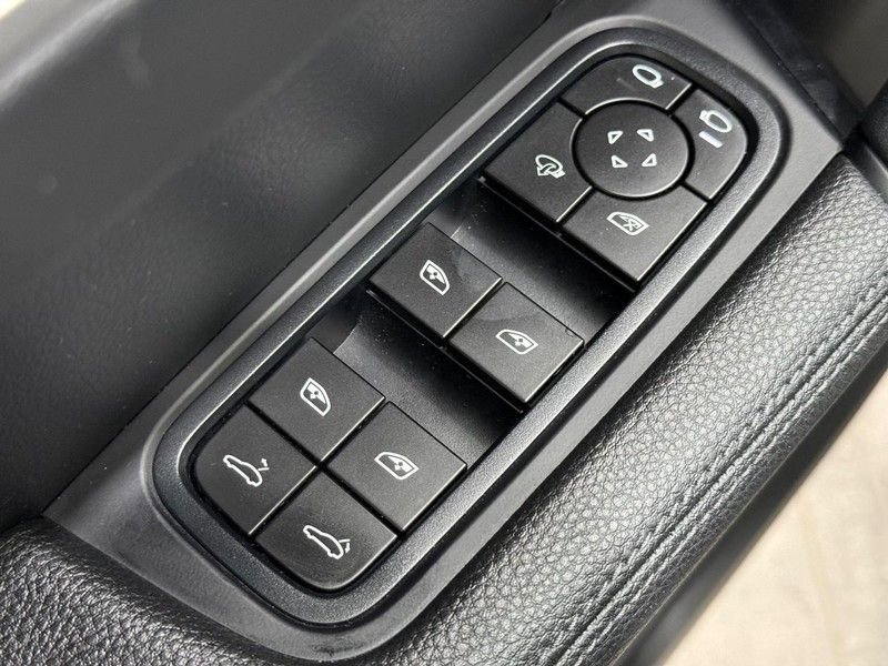 Certified 2024 Porsche Cayenne image 27
