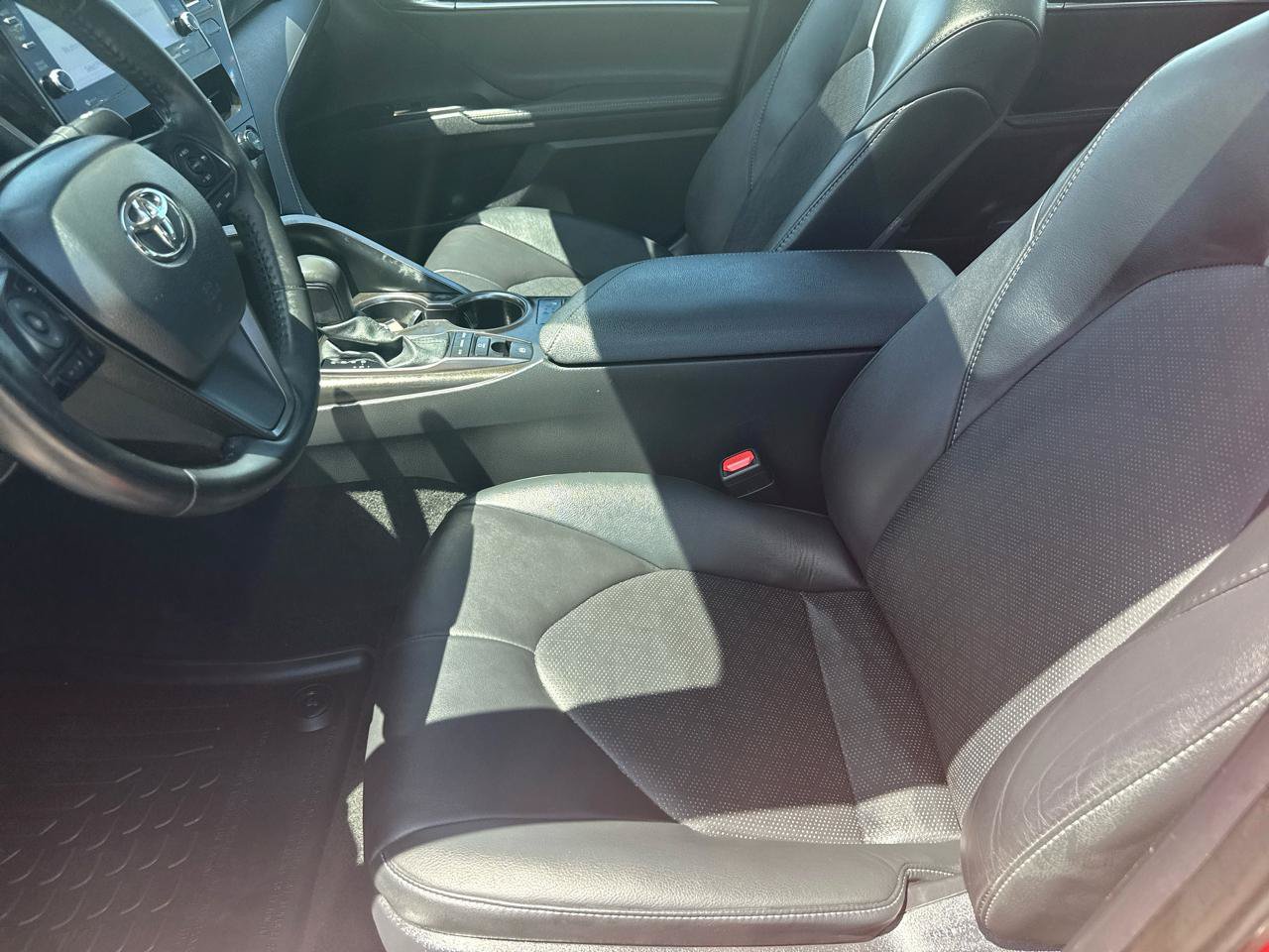 Used 2024 Toyota Camry XSE FWD image 10