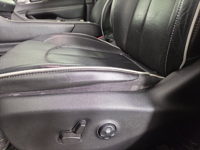 Used 2021 Chrysler Pacifica Limited w/ Uconnect Theater Family Group AWD/4WD image 28