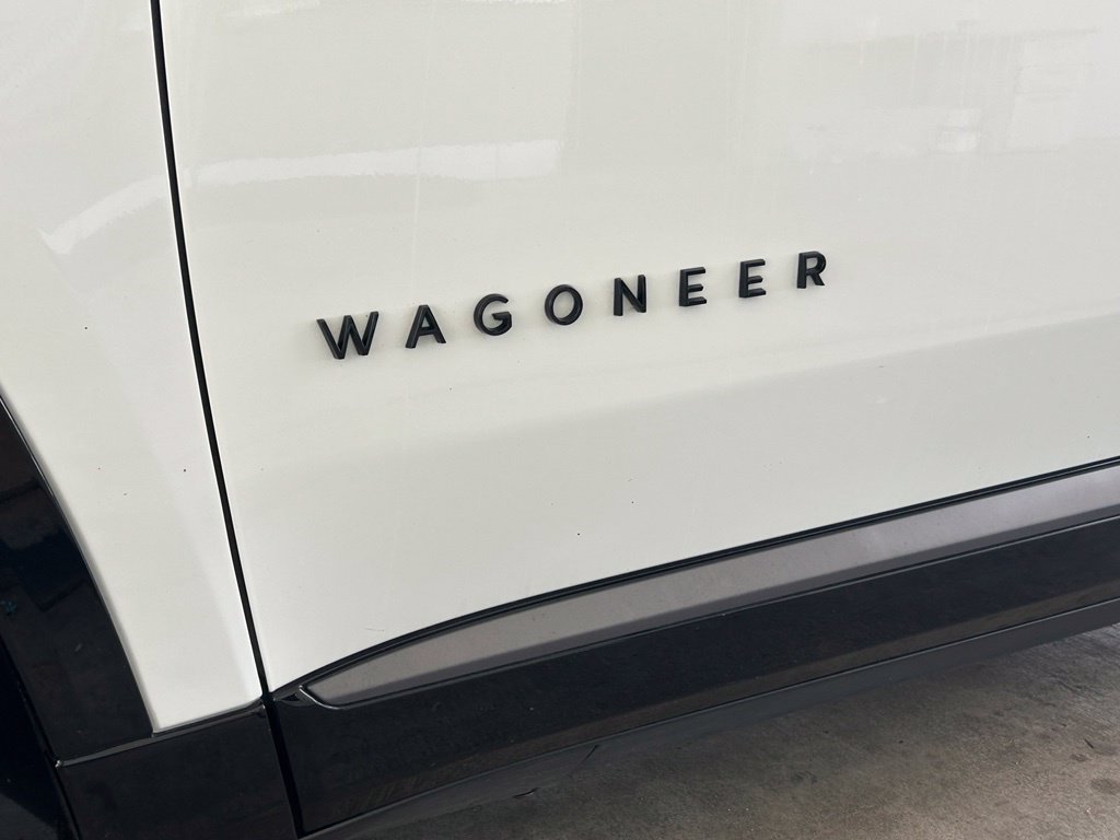 Used 2024 Jeep Wagoneer Launch Edition AWD/4WD image 16