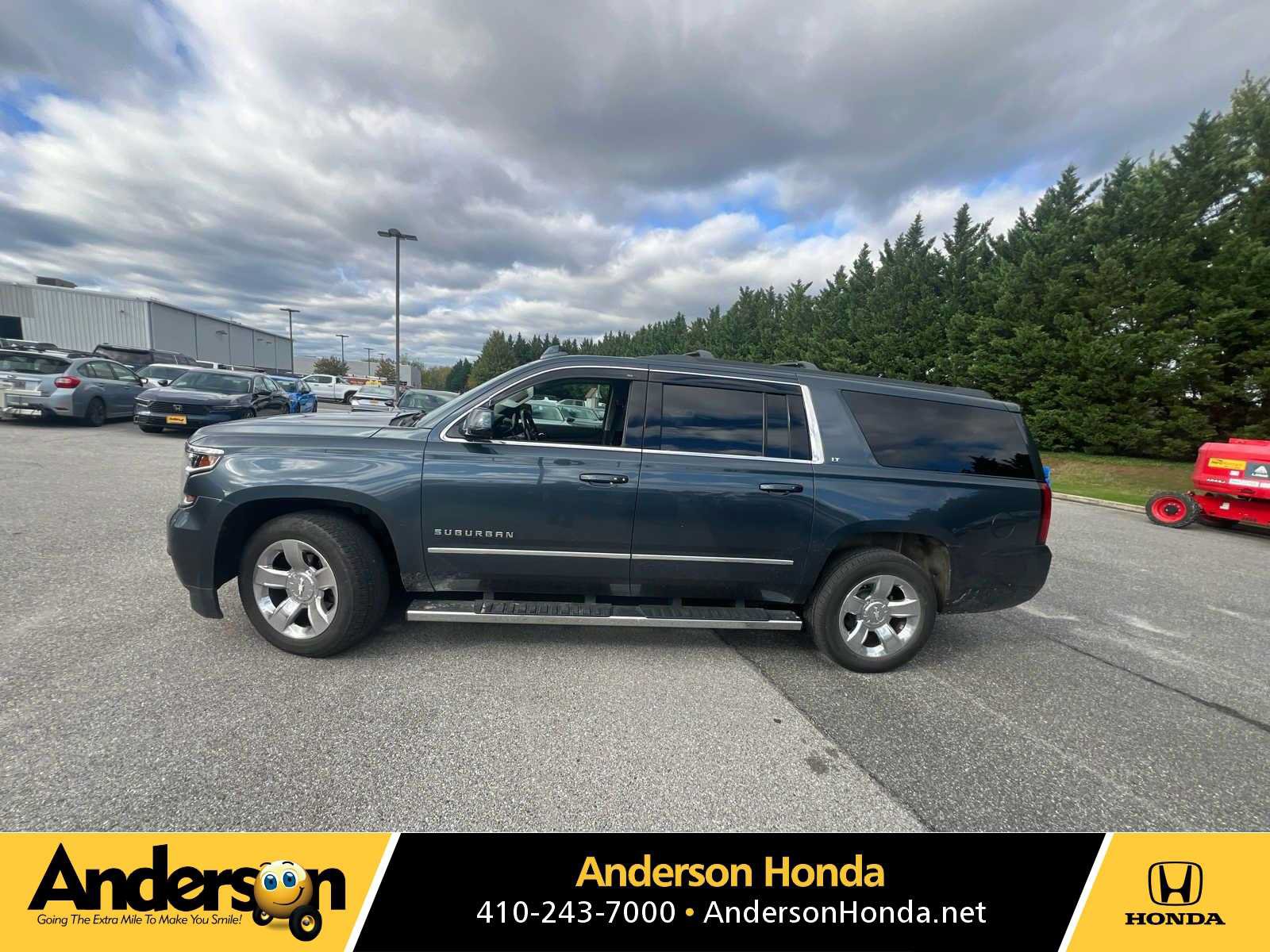Used 2019 Chevrolet Suburban LT w/ LT Signature Package AWD/4WD image 1
