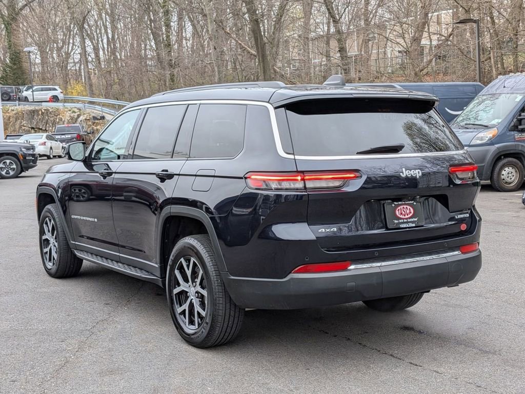 Used 2024 Jeep Grand Cherokee L Limited AWD/4WD image 9