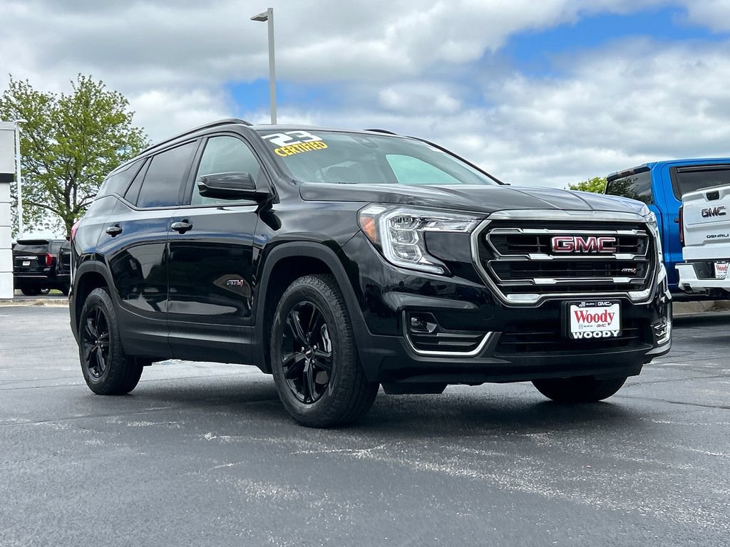 Certified 2023 GMC Terrain AT4 AWD/4WD image 2