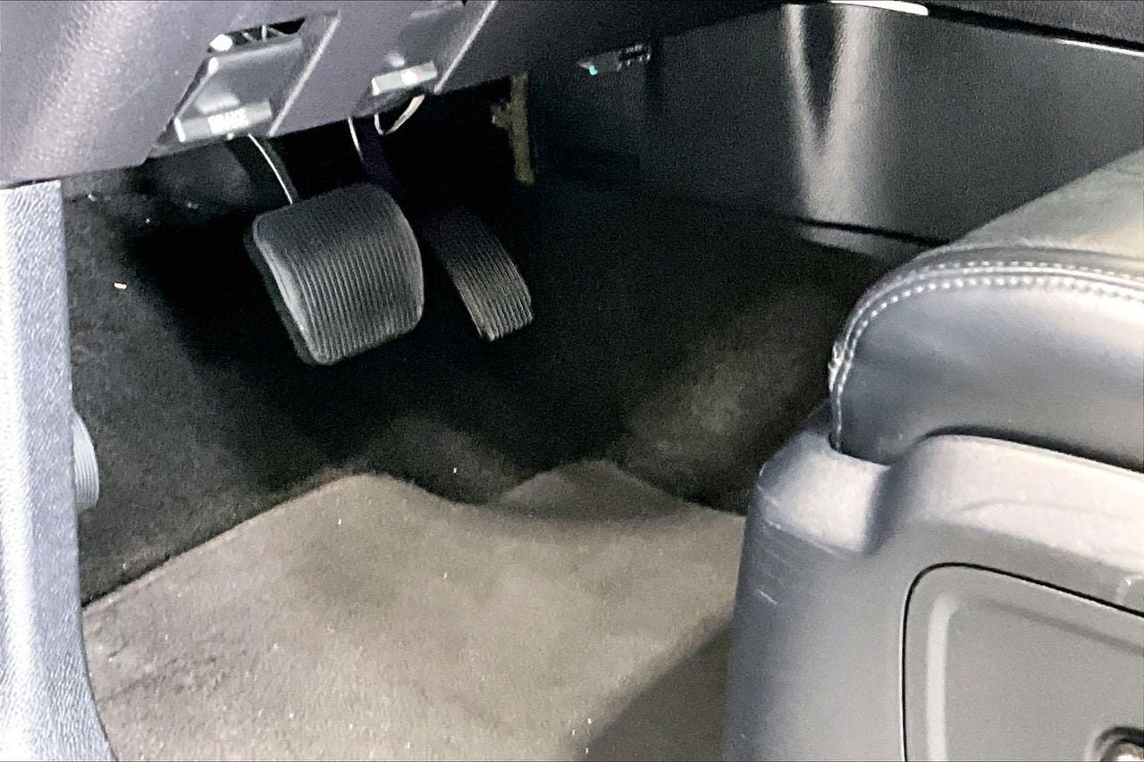 Used 2017 Lincoln Navigator Select RWD image 22
