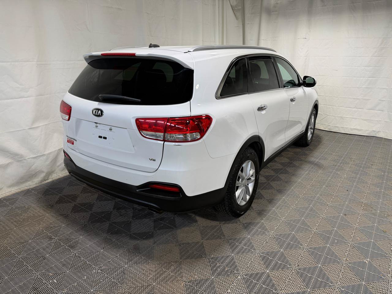 Used 2018 Kia Sorento LX AWD/4WD image 5