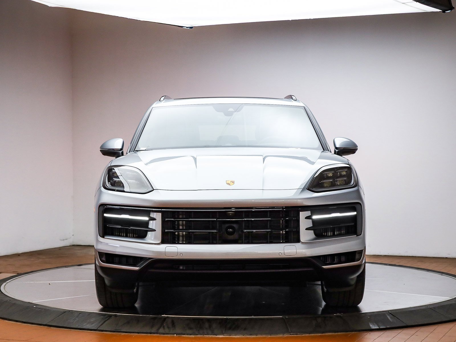 Used 2025 Porsche Cayenne image 13