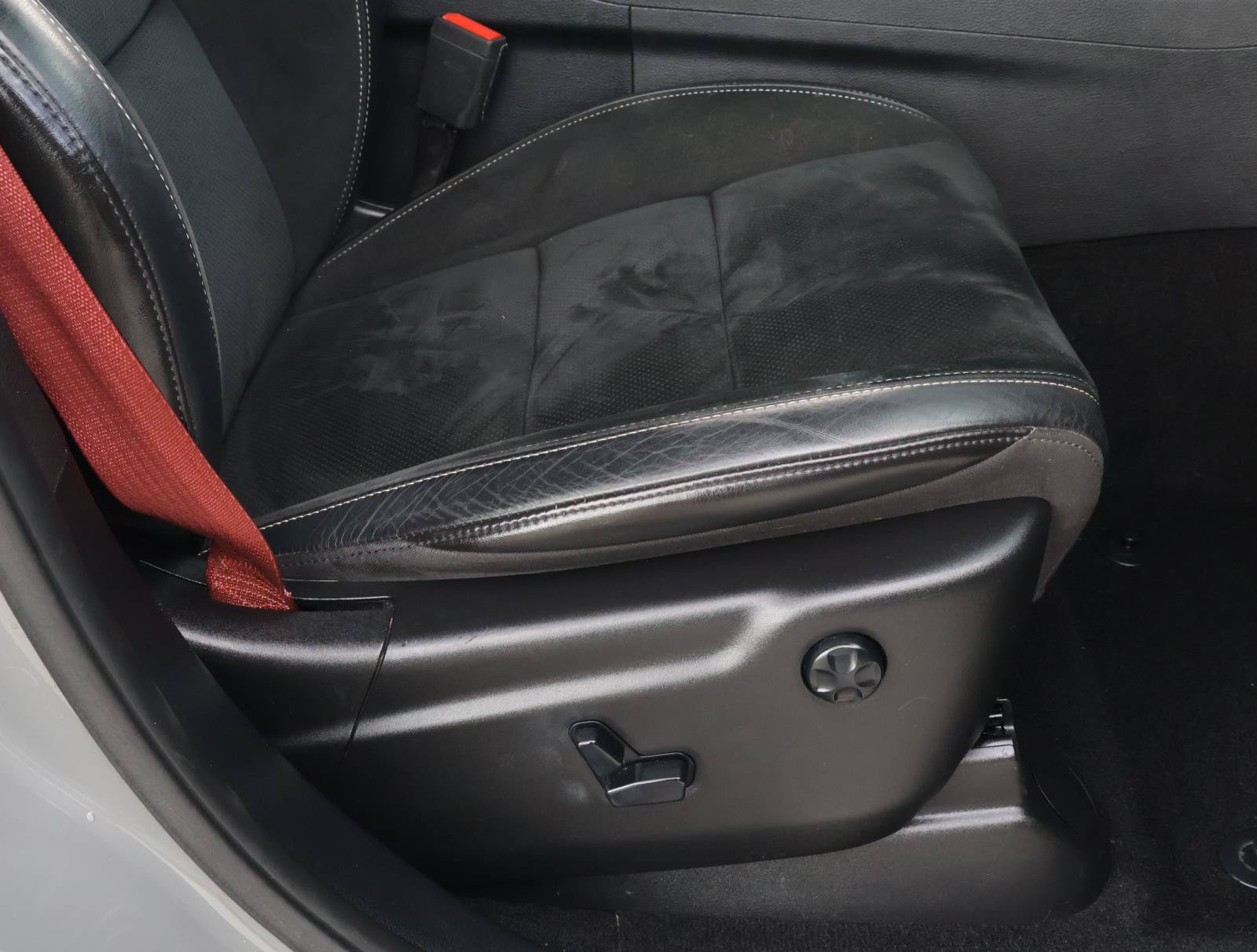 Used 2020 Dodge Durango SRT AWD/4WD image 18