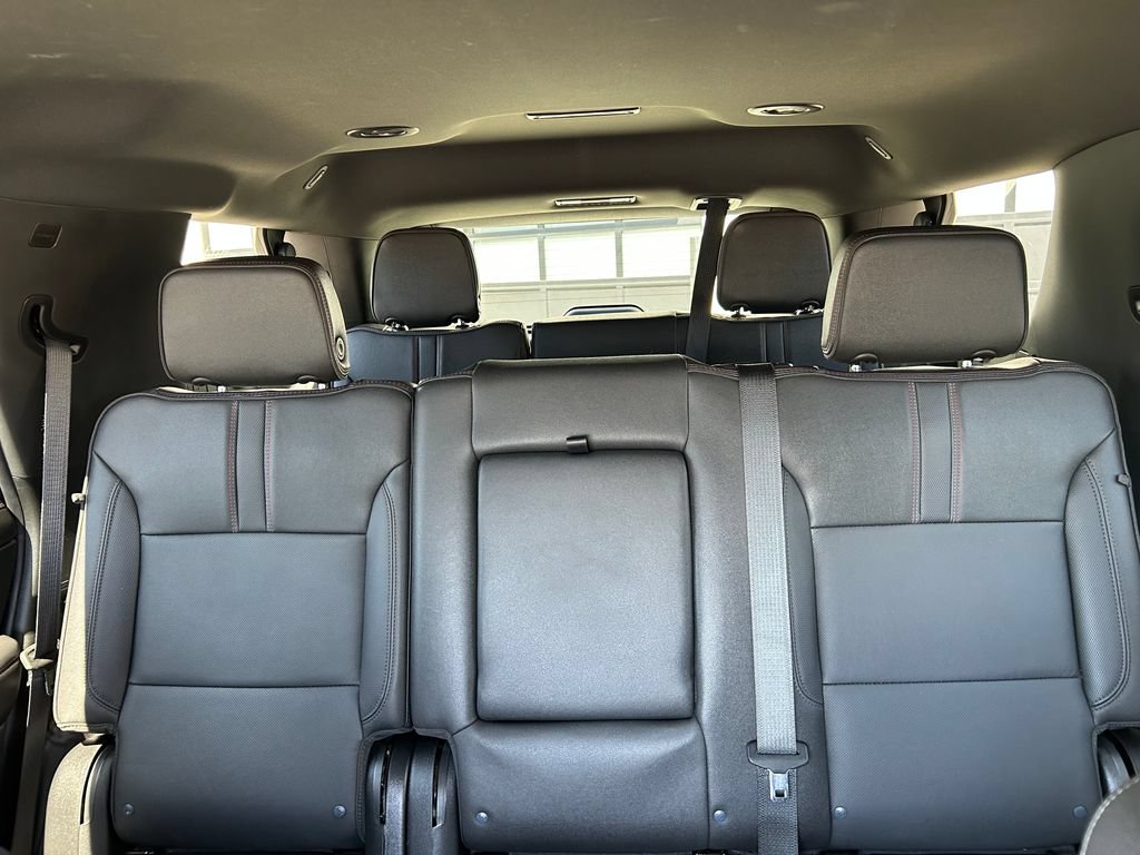 Used 2024 Chevrolet Tahoe RST w/ Luxury Package AWD/4WD image 11