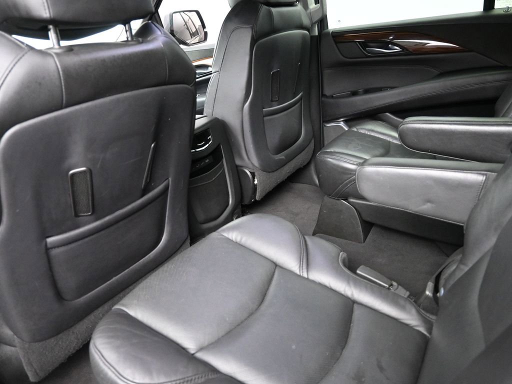 Used 2020 Cadillac Escalade ESV Luxury image 15