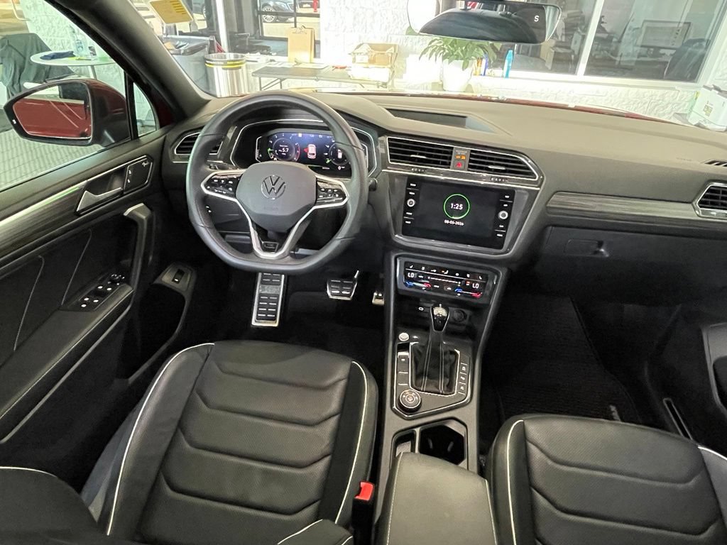 Used 2024 Volkswagen Tiguan SEL R-Line AWD/4WD image 21