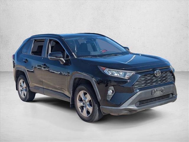 Used 2019 Toyota RAV4 XLE w/ Convenience Package image 3