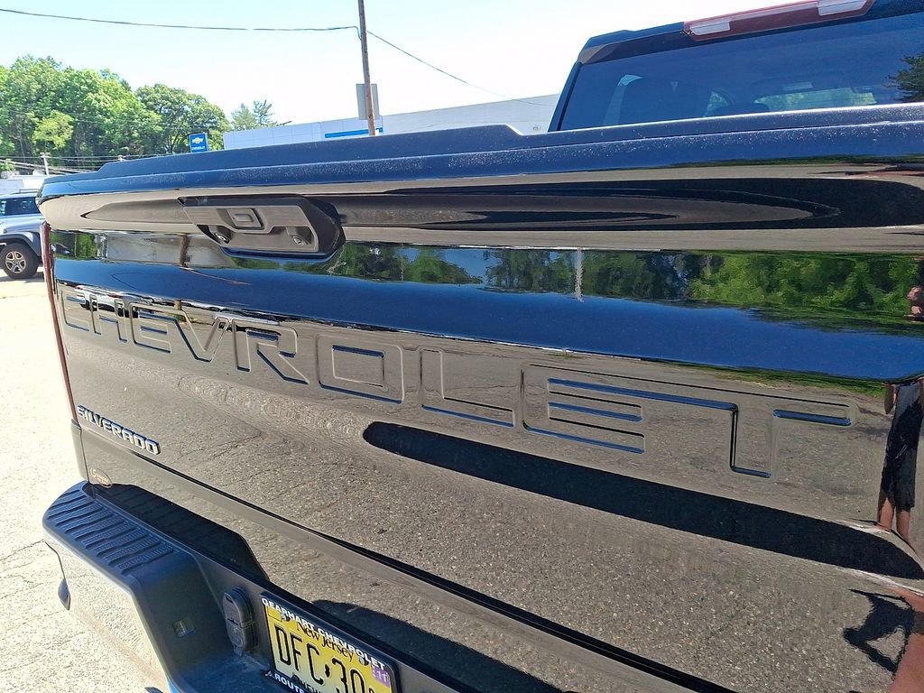 Used 2022 Chevrolet Silverado 1500 LT AWD/4WD image 35
