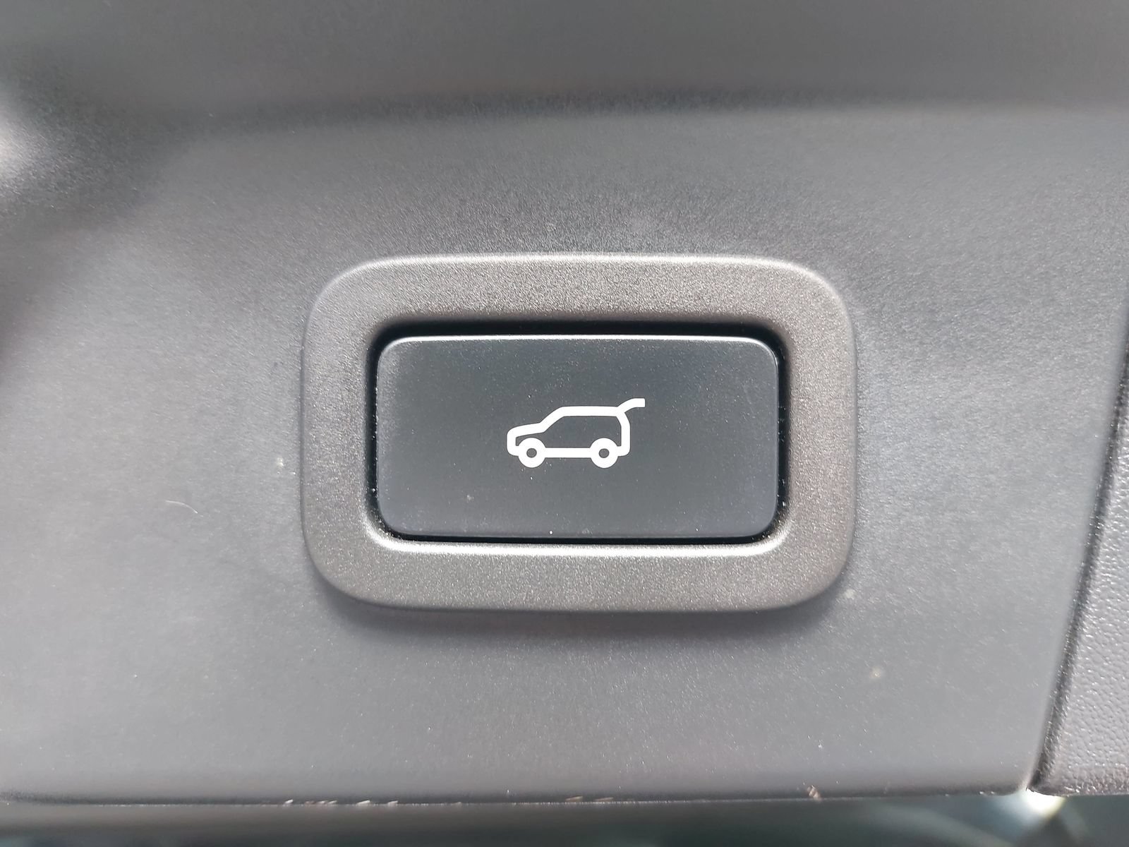 Used 2022 Land Rover Range Rover Velar S AWD/4WD image 13