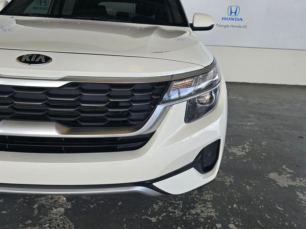 Used 2021 Kia Seltos LX image 24