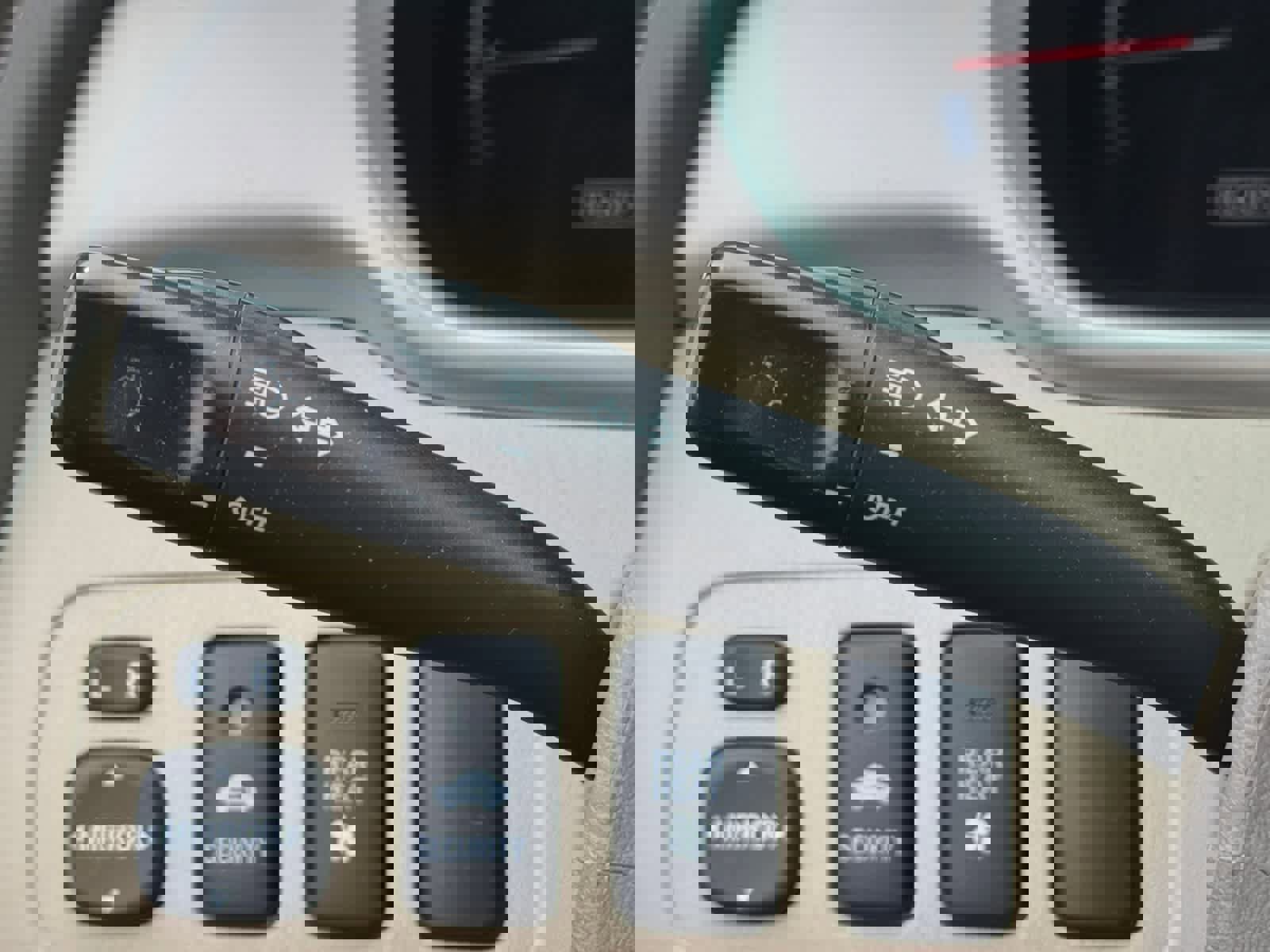 Used 2007 Toyota Highlander w/ 3rd Row image 17