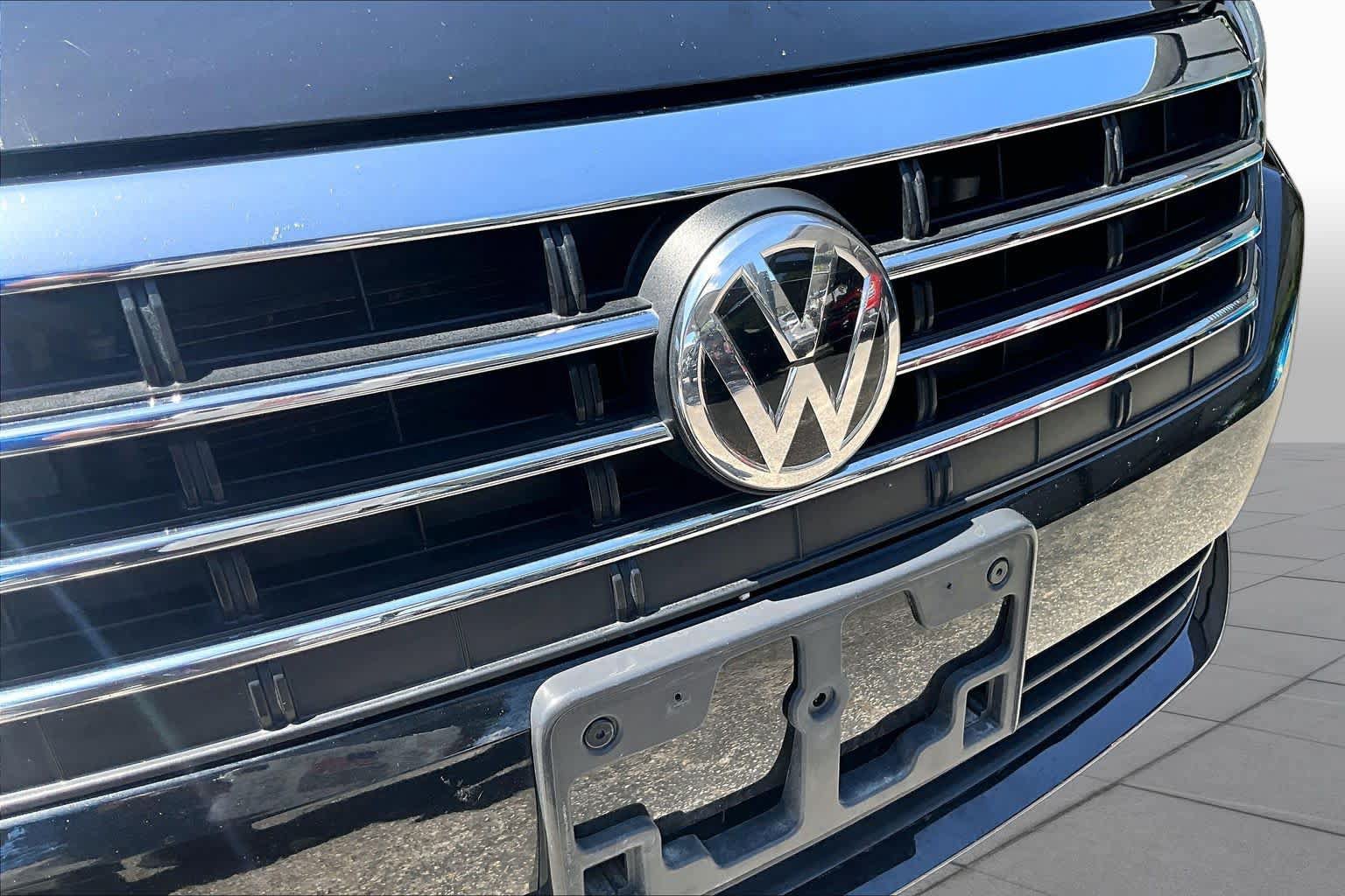 Used 2021 Volkswagen Jetta SE FWD image 32