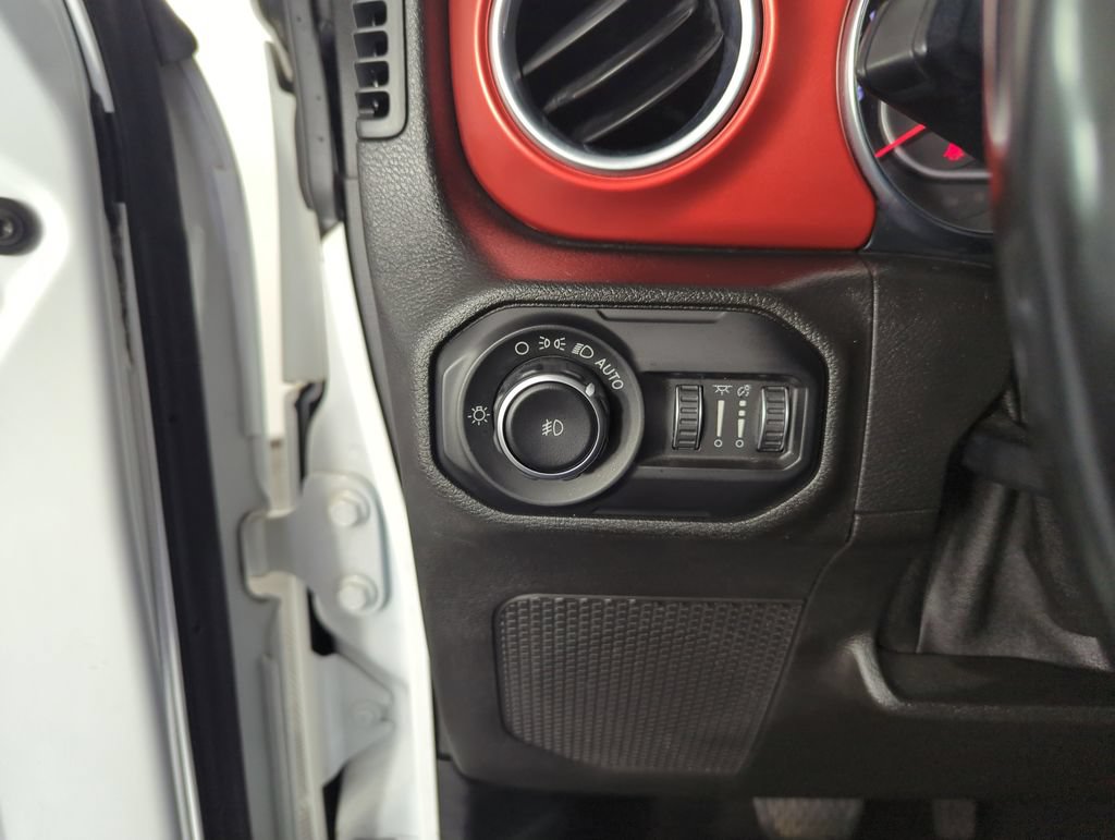 Used 2019 Jeep Wrangler Unlimited Rubicon AWD/4WD image 19
