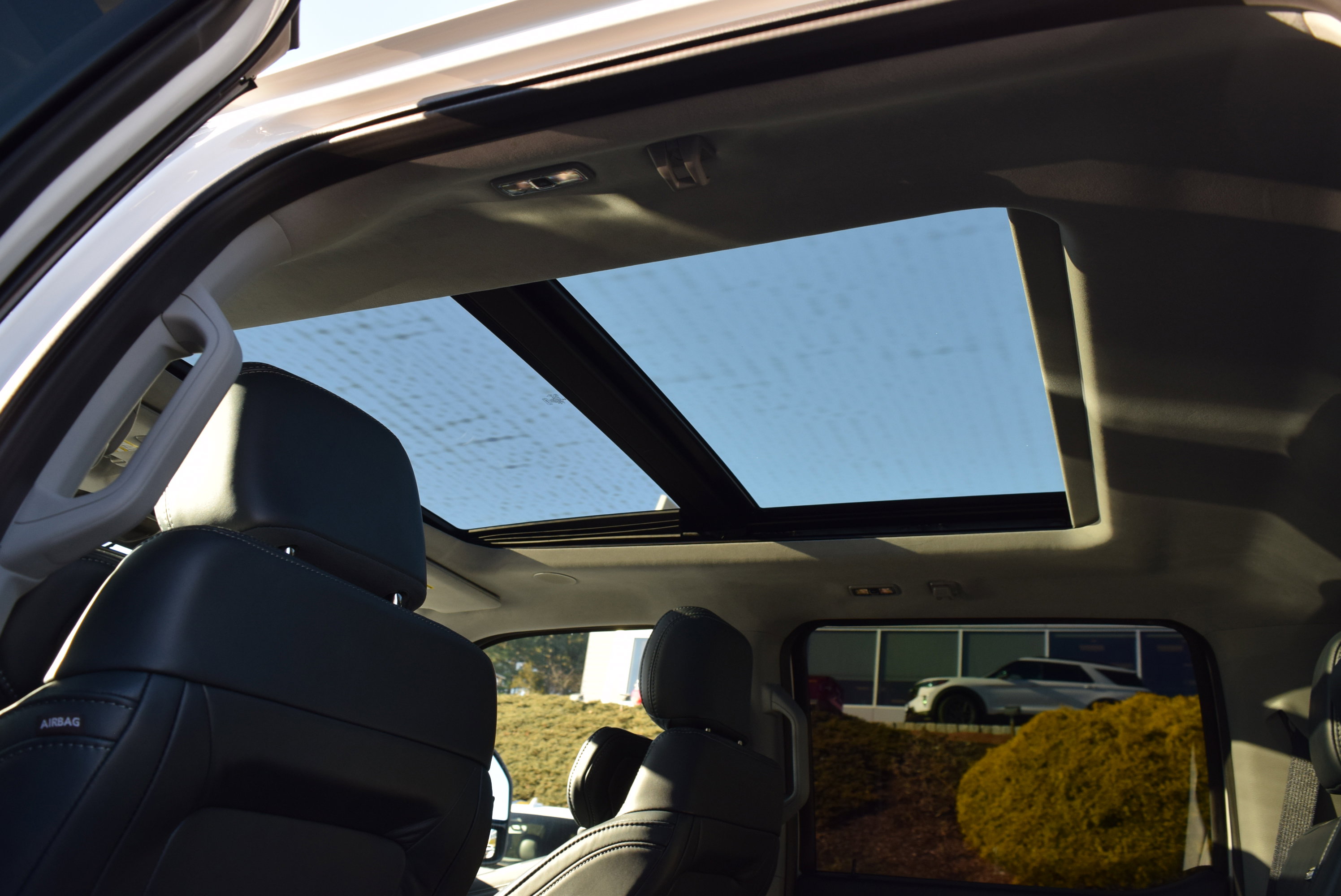 Used 2024 Ford F350 Limited w/ FX4 Off-Road Package image 9