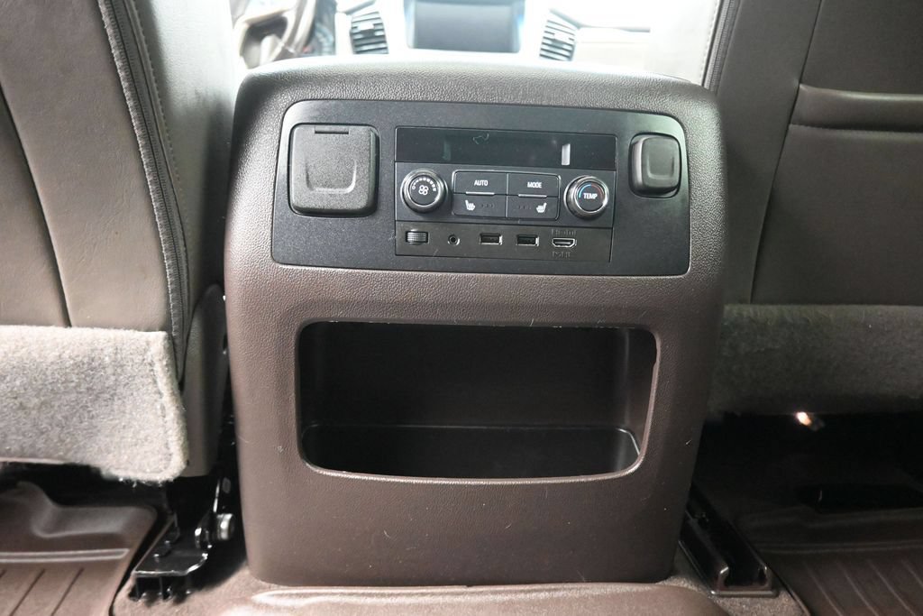 Used 2019 GMC Yukon Denali w/ Open Road Package AWD/4WD image 37