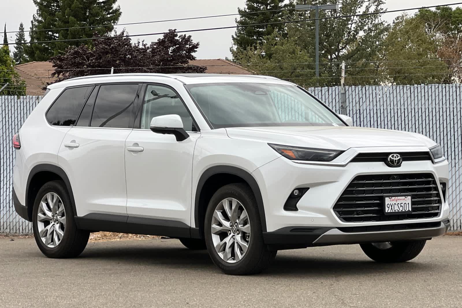 Used 2026 Toyota Grand Highlander AWD image 7