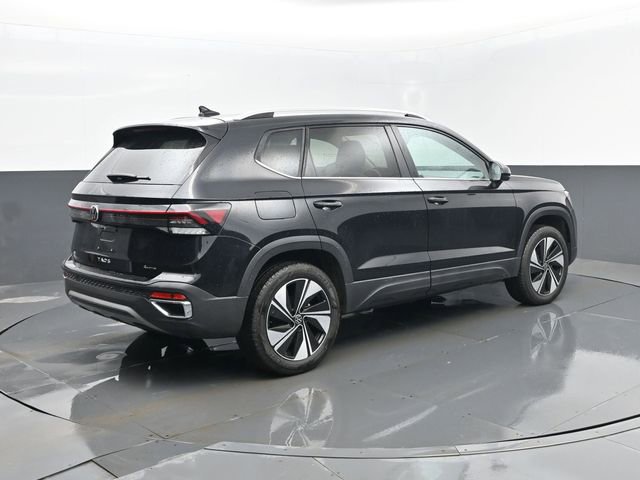 Used 2025 Volkswagen Taos SE image 21
