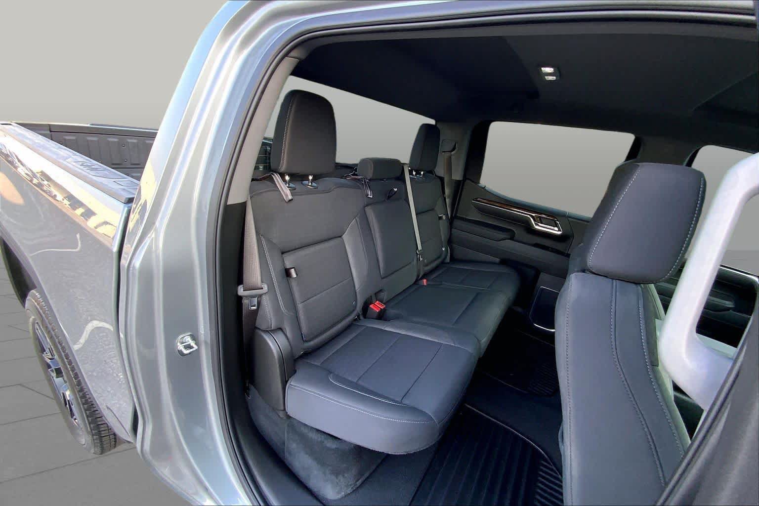 Used 2024 GMC Sierra 1500 Elevation RWD image 19