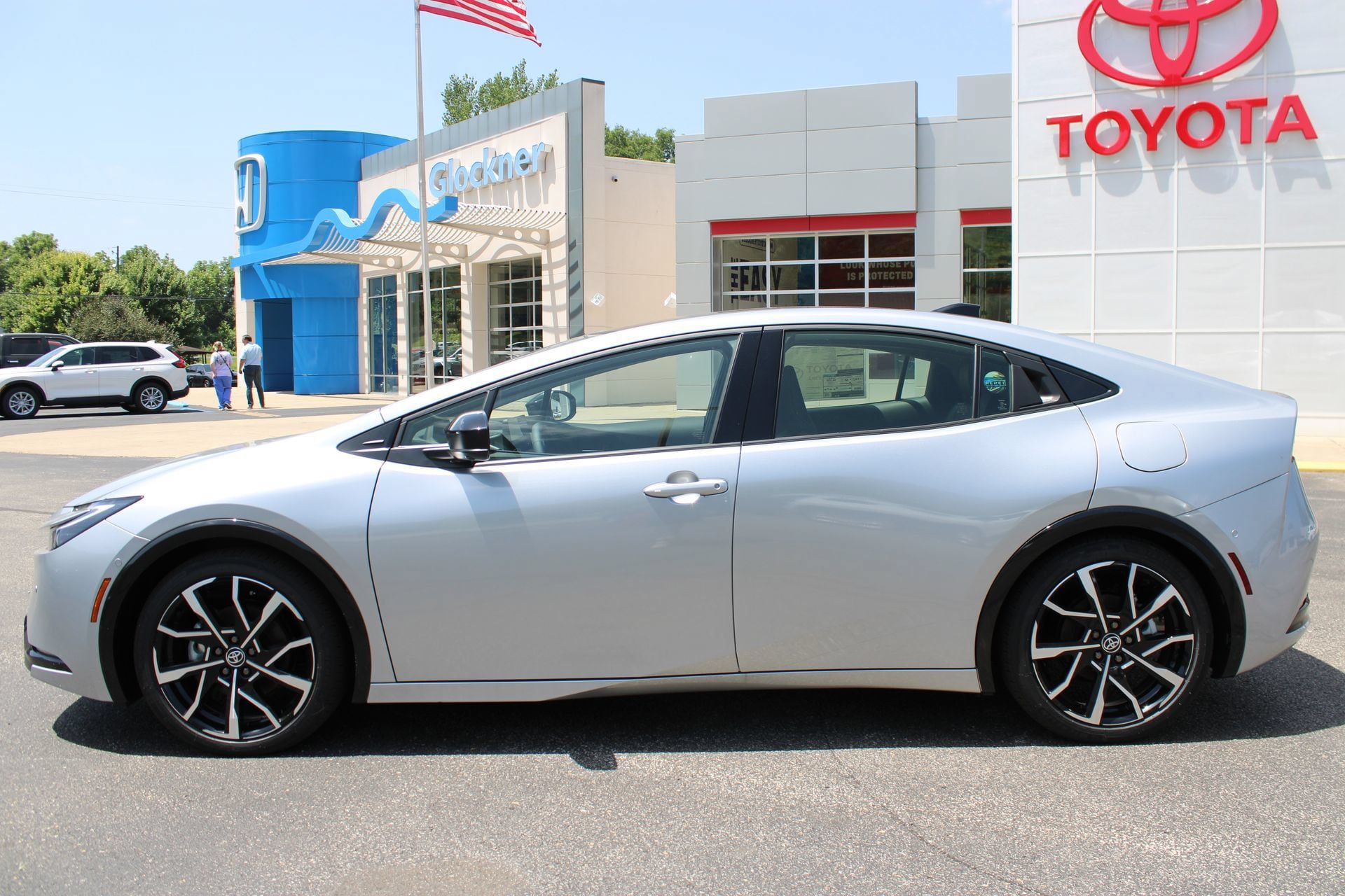 New 2026 Toyota Prius Plug-In Hybrid w/ Limited Premium Package FWD image 11