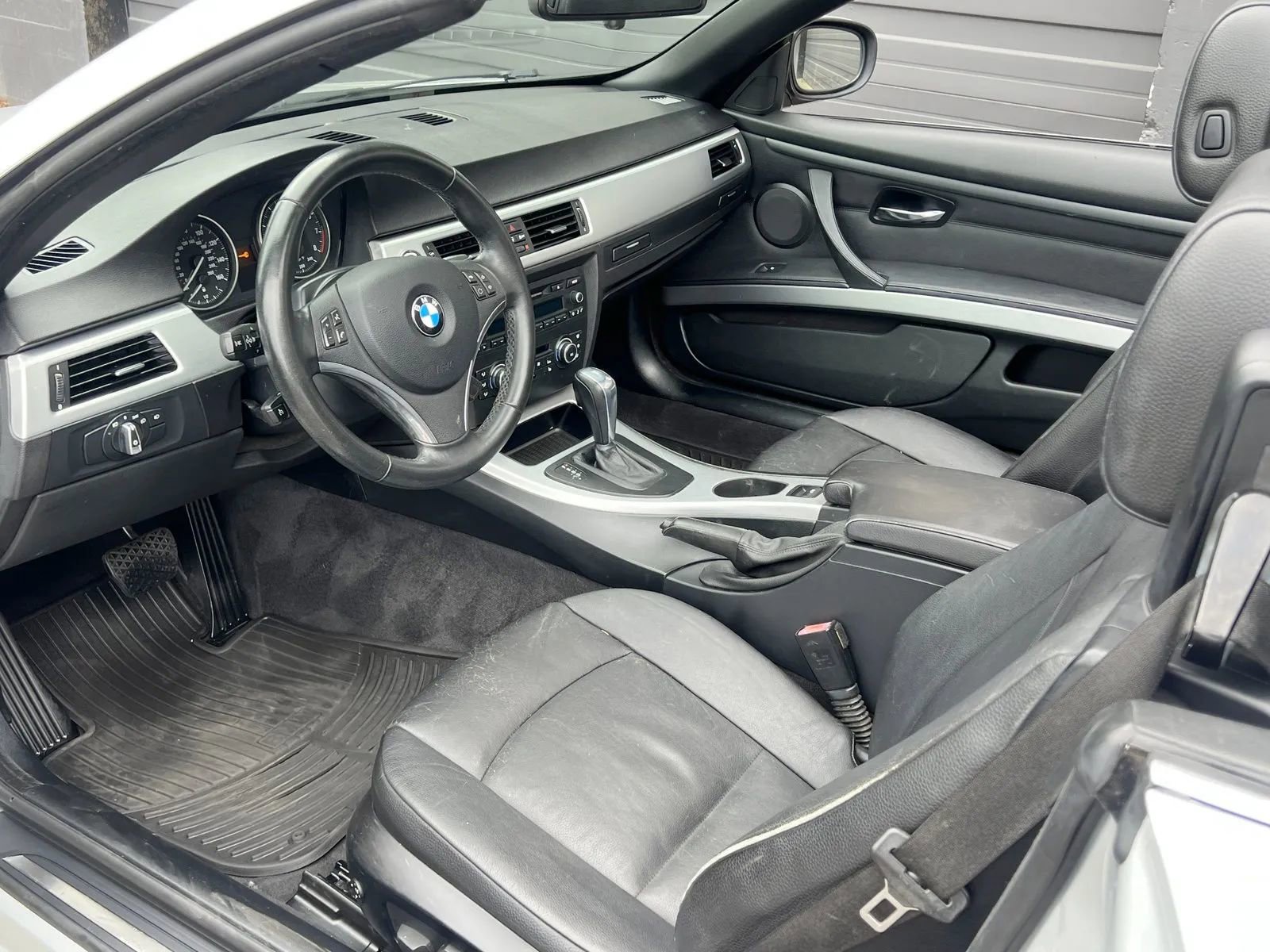 Used 2012 BMW 328i Convertible image 9