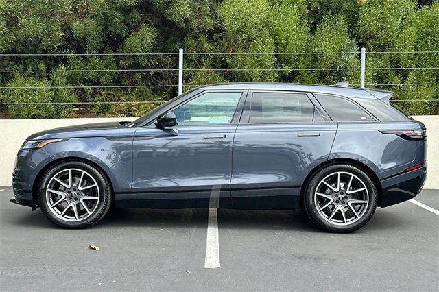 New 2026 Land Rover Range Rover Velar Dynamic SE image 2